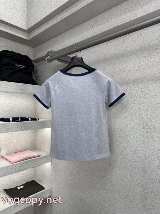 セリーヌ偽物 ブランド 販売お気に入りの上品 2026入荷度が高い 売り切れ間近t恤._0_1