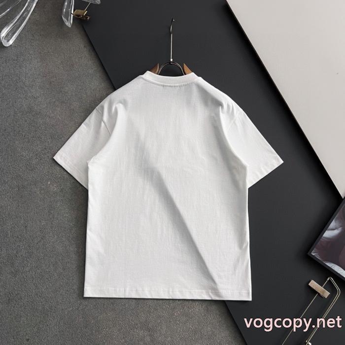 PRADA半袖Tシャツブランド コピー 優良店高品質  人気定番セール 2026新作新品_0_3