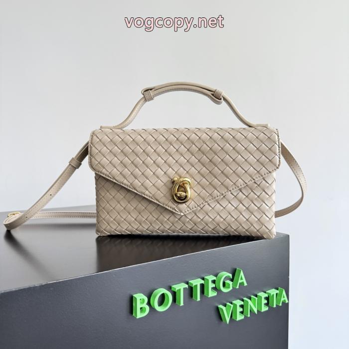 ブランド コピー 販売店今年のトレンドカラー 注目度No.1コラボ 現地でついに発売BOTTEGA VENETA&nbsp;バッグ._0_2