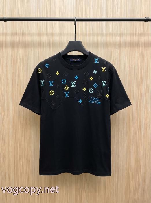 高品質で綺麗 新作限定争奪戦 素敵 ブランド 偽物 通販LOUIS VUITTON半袖Tシャツ_0_1