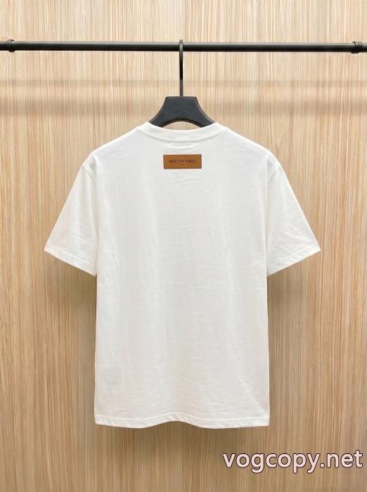 高品質で綺麗 新作限定争奪戦 素敵 ブランド 偽物 通販LOUIS VUITTON半袖Tシャツ_0_2
