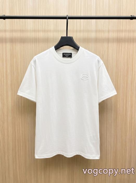 BALENCIAGA大変人気 HOT新作登場 評価の高い半袖Tシャツ偽 ブランド 購入_0_4