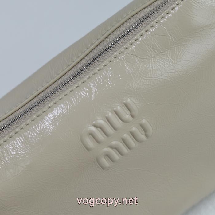 バッグ目玉商品  ロゴが素敵 世界が注目するスーパー コピー ブランド 通販ミュウミュウ._0_1