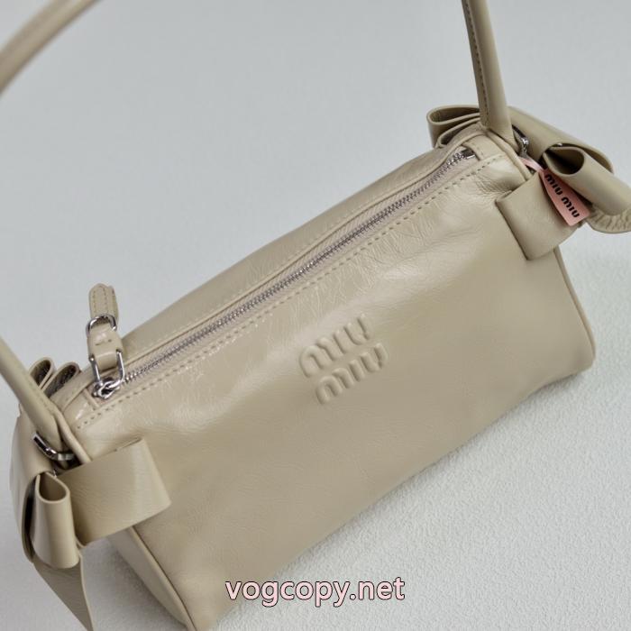 バッグ目玉商品  ロゴが素敵 世界が注目するスーパー コピー ブランド 通販ミュウミュウ._0_3