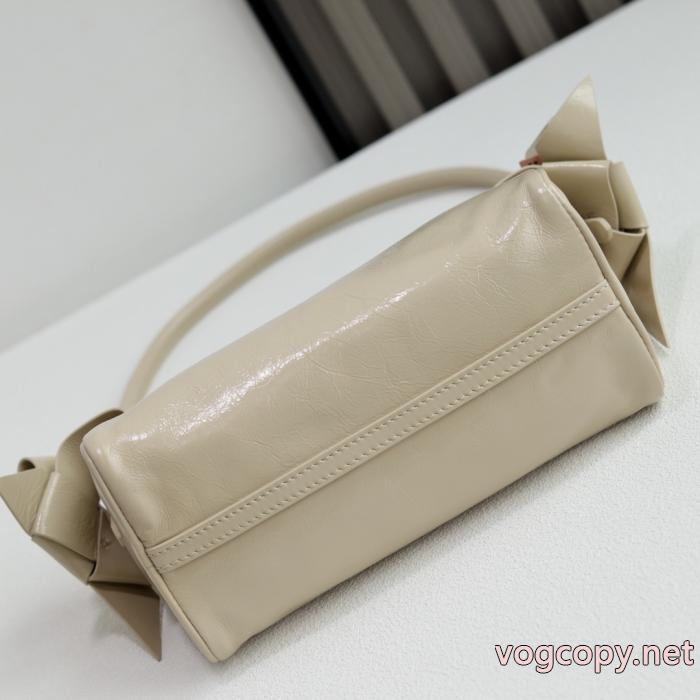 バッグ目玉商品  ロゴが素敵 世界が注目するスーパー コピー ブランド 通販ミュウミュウ._0_4