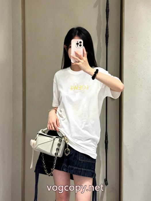 激安新作 限定品も！ 定番が欲しい方LOEWE半袖Tシャツコピー 品 販売_0_5