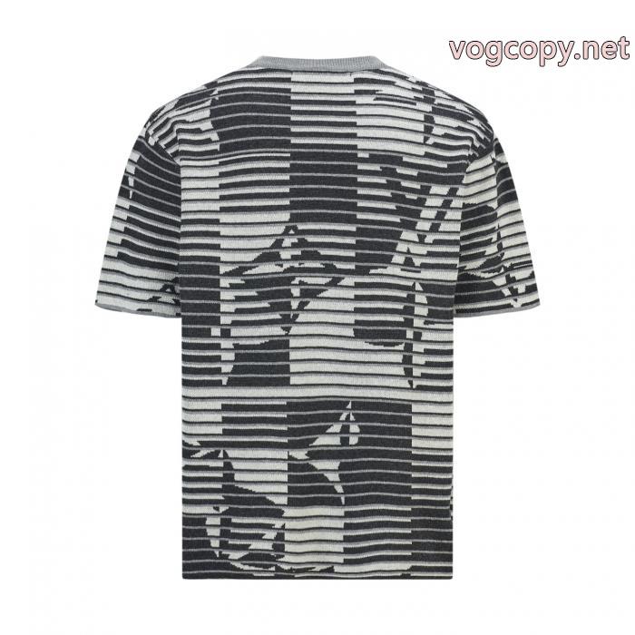 セール中 新作入荷本物保証 最安値新品LOUIS VUITTON半袖Tシャツブランド コピー 通販_0_0