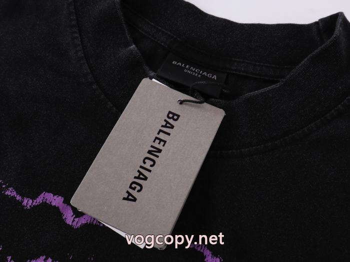 2026年限定発売新品 高級感を演出 上品さ漂うBALENCIAGAブランド コピー 品半袖Tシャツ_0_2