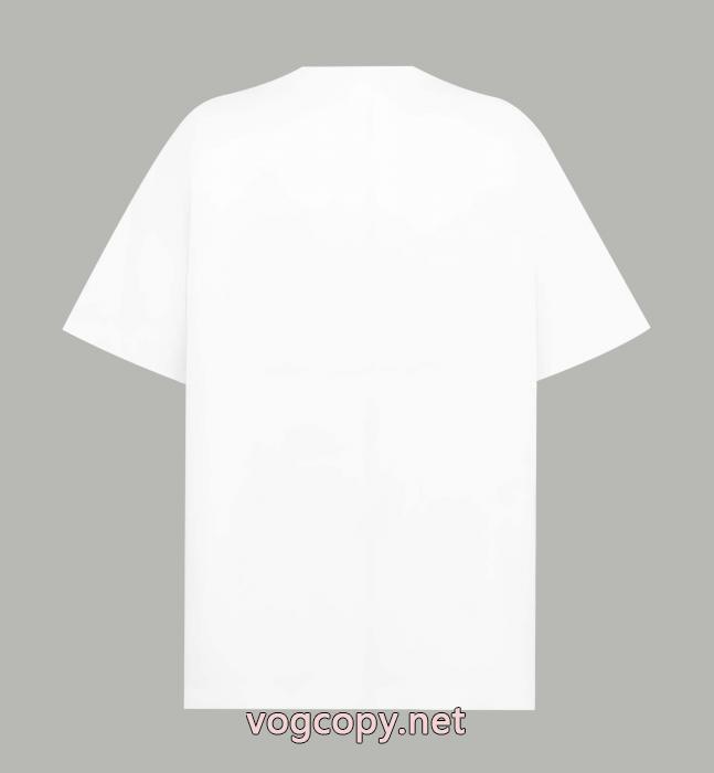 ブランド 偽物 通販半袖Tシャツロゴが印象的 人気が高い新作 最前線2026バーバリー_0_1