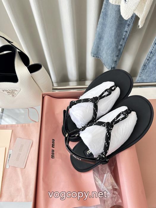 MIUMIUサンダルスーパー コピー どこで 買えるSALE品追加 今すぐオシャレになれる！ 光沢のある._0_2