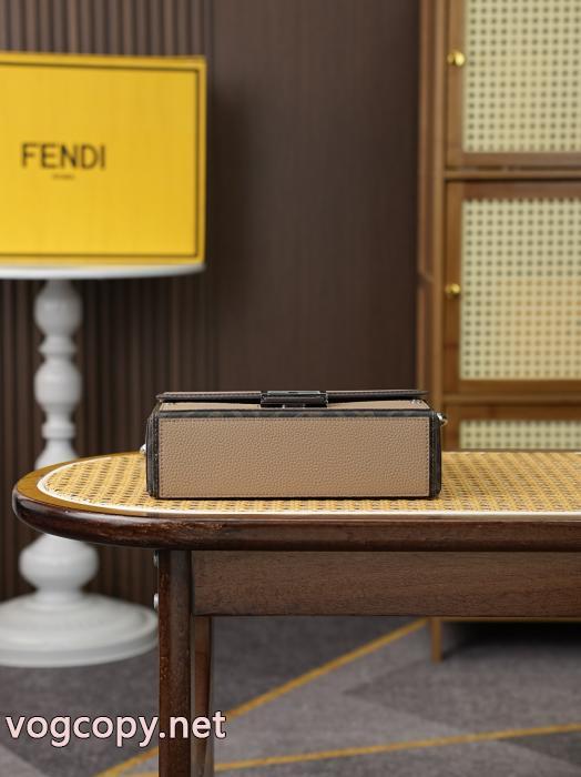 今年買い足したい！ 一目惚れした 新品本物FENDIスーパー コピー 通販バッグ._0_3