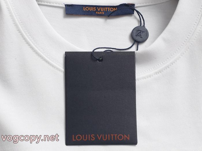 高級感ある大人の しなやかな 抜群の存在感半袖TシャツLOUIS VUITTONコピー 商品 販売_0_4