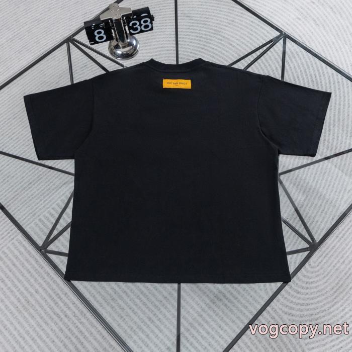 激安 通販 専門店LOUIS VUITTON半袖Tシャツ即完売 数量限定セール 26SS新作 カジュアルコーデに_0_3