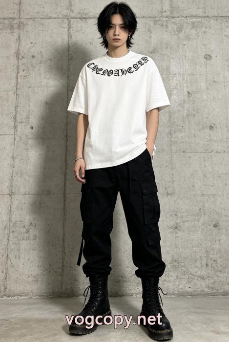 偽物 通販 サイト半袖TシャツCHROME HEARTS大胆なデザイン 一番人気 主役級アイテム_0_0