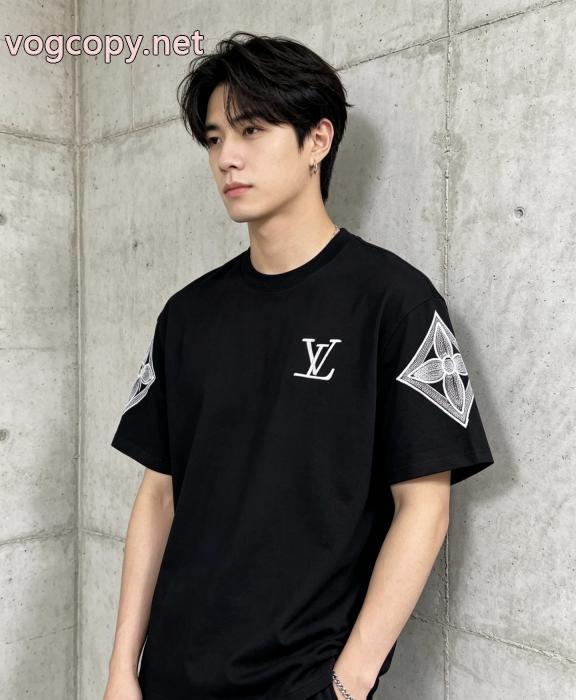 最安値 可愛いデザイン 最高に人気商品!LOUIS VUITTON半袖Tシャツブランド コピー 着払い_0_2