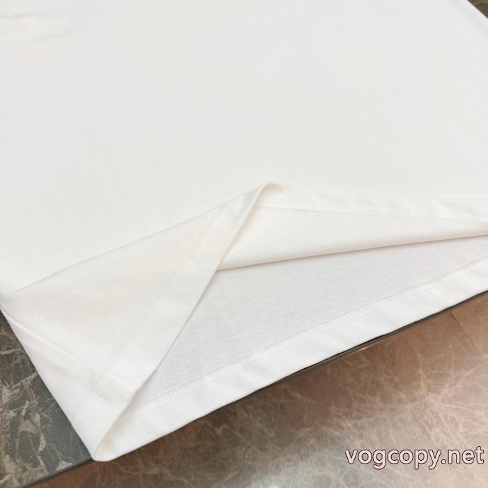 ミュウミュウ偽 ブランド 販売26新作限定版プリント 2026新作大注目 大胆なチェックの人気トレンド短袖._0_4