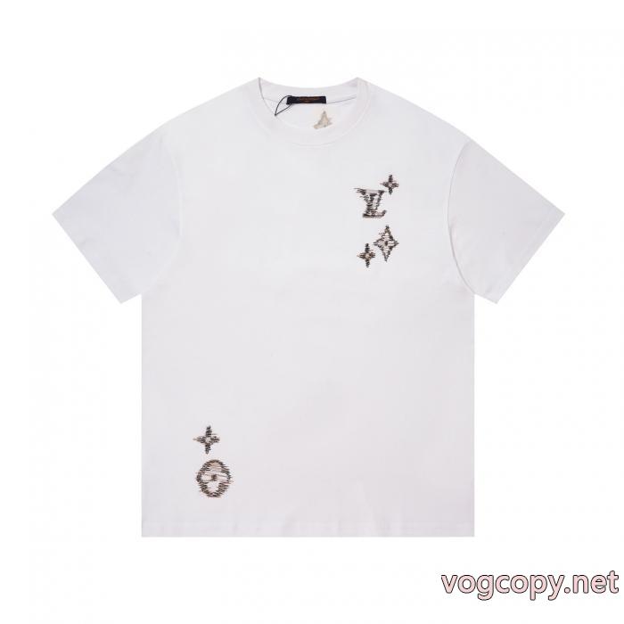 新作アイテム 海外セレブ定番愛用  王道コンビLOUIS VUITTONコピー ブランド 販売半袖Tシャツ_0_4