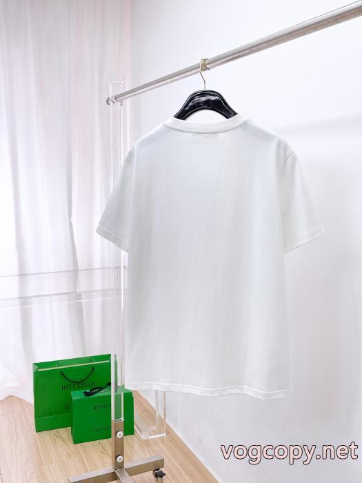 FENDI話題沸騰中 売り切れ必須 愛用ブランド半袖Tシャツブランド 激安_0_2