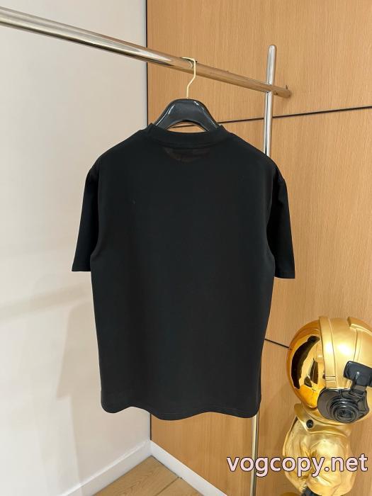 今だけSALE ファション性の高い 期限限定FENDI半袖Tシャツコピー ブランド 通販_0_2