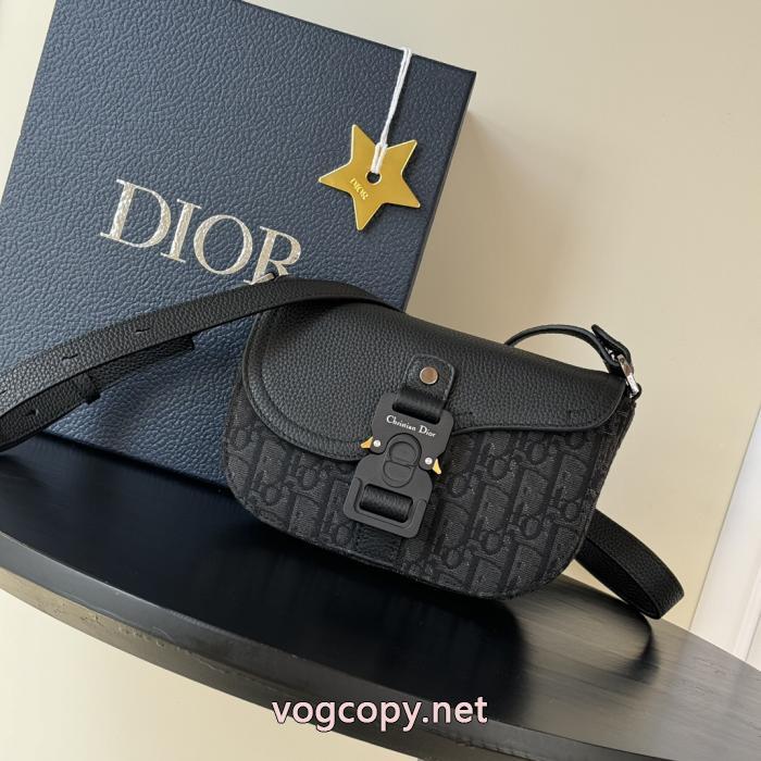  2026ブランドコピー今シーズン新作 在庫一掃セール 人気アイテムも同時にチェックバッグDior.._0_0