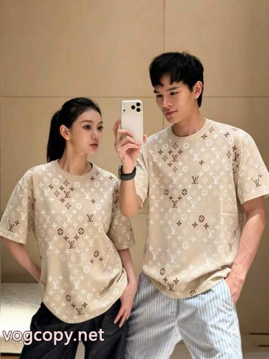 ブランド コピー 通販LOUIS VUITTON半袖Tシャツ数量限定HOT 流行シンボル 26SS新作 カジュアルコーデに_0_3