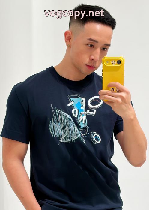 半袖Tシャツ爆発的人気 人気な定番アイテム 注目作品FENDIスーパー コピー 通販_0_1