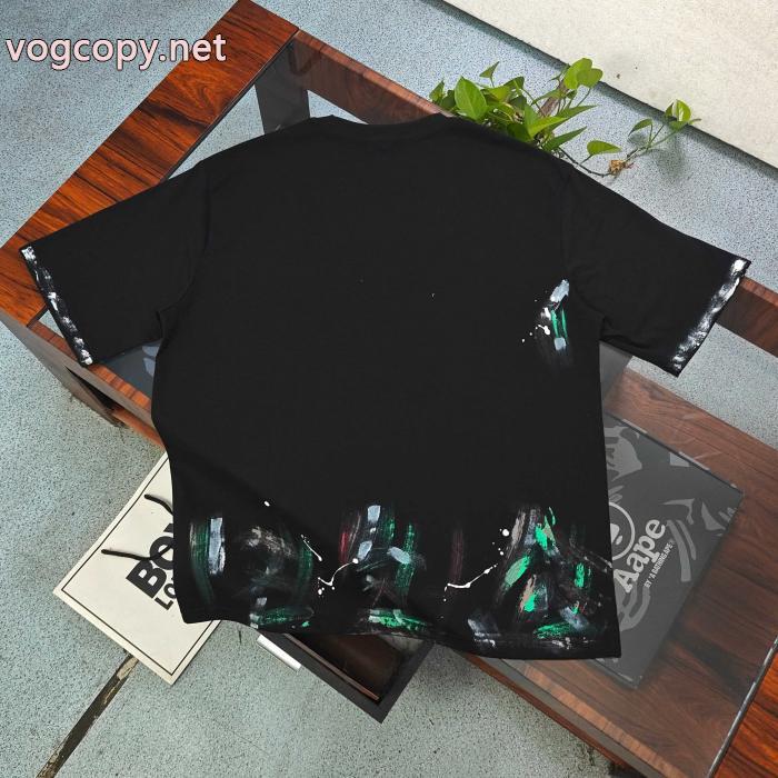 BALENCIAGA注目度アップ! コスパ最高のプライス ホントは安い人気新作コピー 通販半袖Tシャツ_0_1