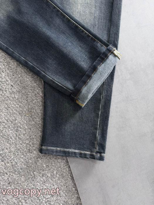 ジーンズブランド コピーLOUIS VUITTONHOT新品 完売必須限定SALE 今季はファション感漂う_0_3