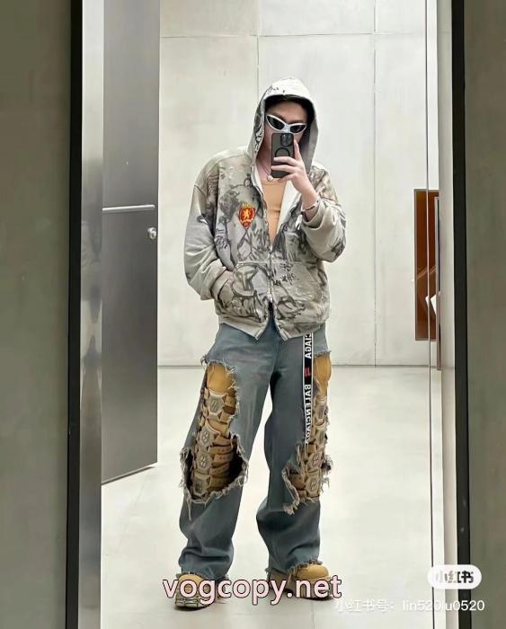 BALENCIAGAスーパー コピー ブランド新作入荷260%新品 風通しのよい 個性的な素材感も魅力パーカー_0_1