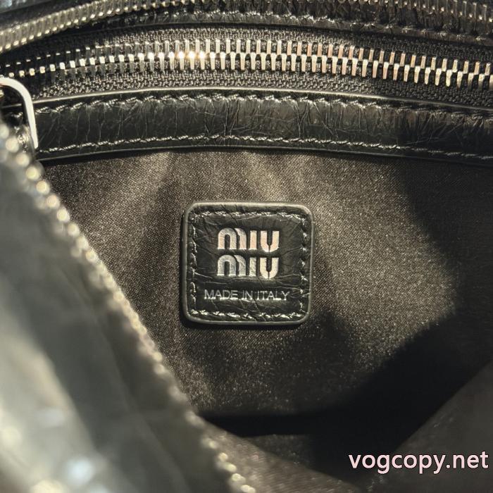MIUMIUバッグ抜け感のあるスタイルが完成 人気アイテム 今年発売偽物 ブランド 激安.._0_4