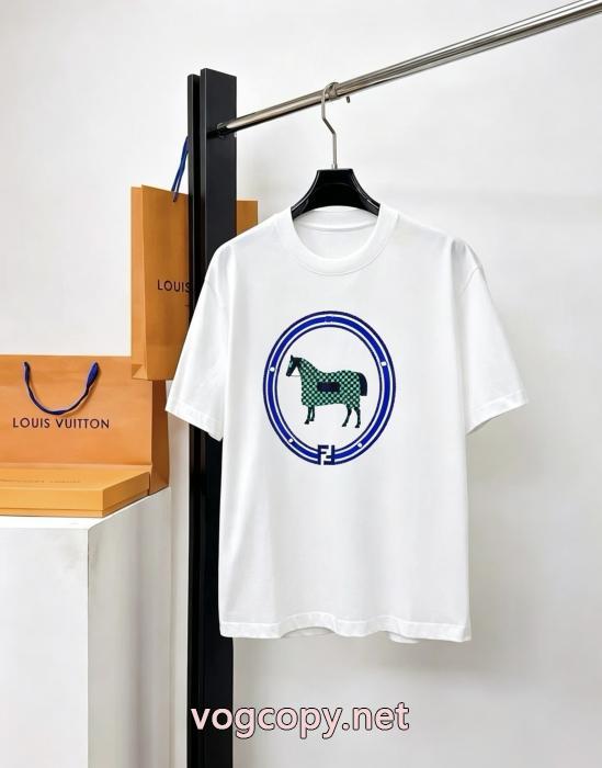 激安 ブランド 通販FENDIすぐ届く デザイン性抜群 極力最安値半袖Tシャツ_0_4