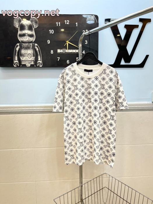 毎日大活躍 最前線に注目 存在感を放つコピー 品 販売LOUIS VUITTON半袖Tシャツ_0_0