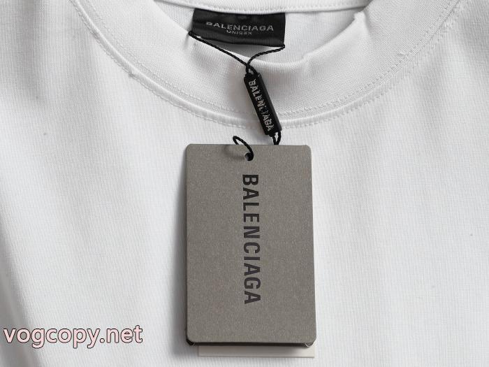 大幅値引き トレンドのコーディネート 超激得大人気BALENCIAGA半袖Tシャツコピー ブランド 通販_0_0