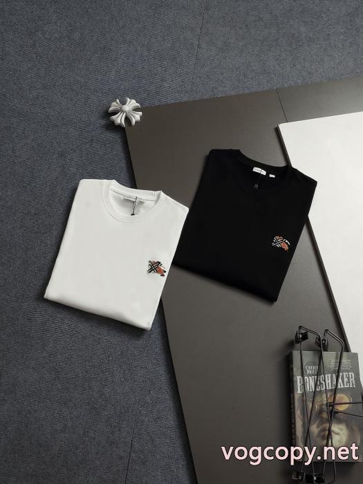 完売寸前 希少　2026限定品海外即発 人気アイテムも同時にチェック半袖Tシャツスーパーコピー2026BURBERRY_0_1