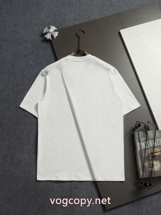 完売寸前 希少　2026限定品海外即発 人気アイテムも同時にチェック半袖Tシャツスーパーコピー2026BURBERRY_0_4