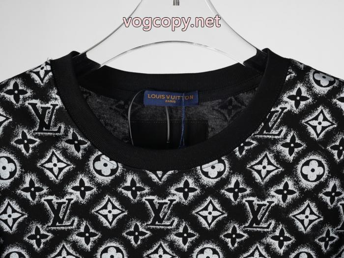 LOUIS VUITTONブランド レプリカ最前線2026 大人っぽく着こなせる オススメ新作商品半袖Tシャツ_0_1
