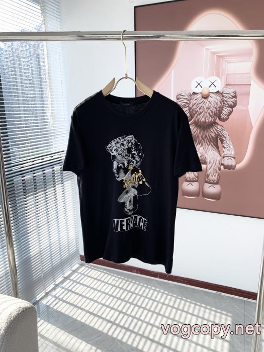 即完売 機能面抜群 夏季超人気アイテムVERSACEブランド コピー s 級半袖Tシャツ_0_3