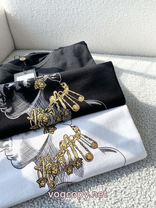 即完売 機能面抜群 夏季超人気アイテムVERSACEブランド コピー s 級半袖Tシャツ_0_4