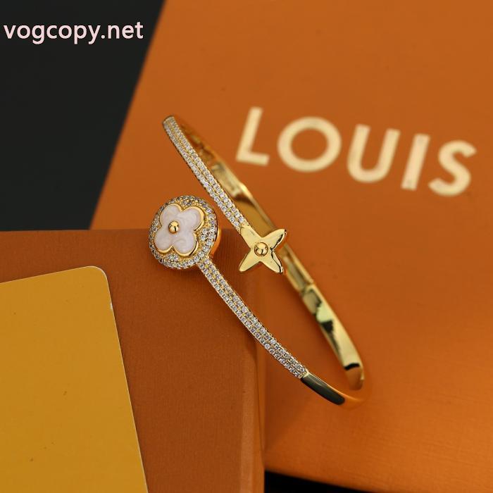 ブレスレット偽物 通販 希少価値大 風合いが魅力 大人気で争奪戦LOUIS VUITTON_0_0