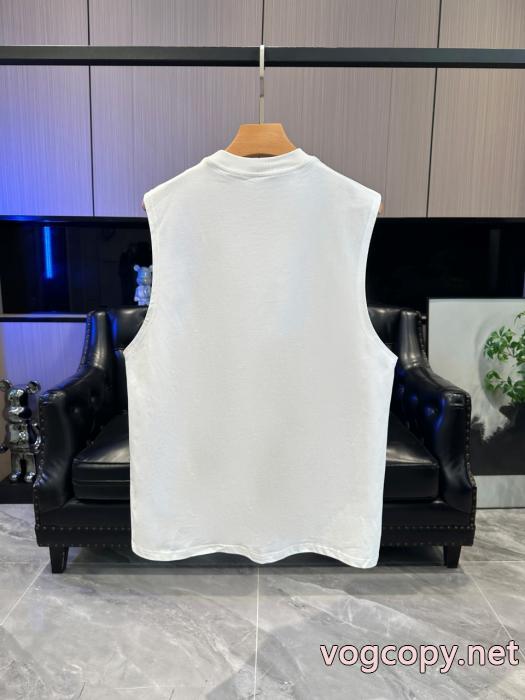 PRADAトレンド感のある 2026モデル 格安新品半袖Tシャツブランド スーパー コピー 優良_1_1