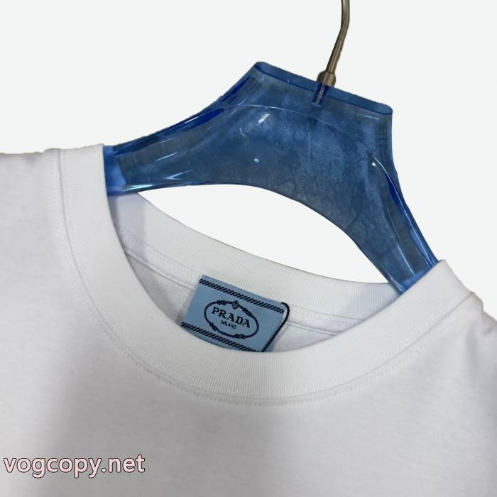 華やかに演出する 2026トレンド 希少お得！偽 ブランドプラダ半袖Tシャツ_2_1