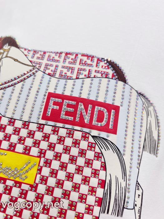 人気を誇る 超HOT新品商品 安定した質感ブランド 偽物FENDI半袖Tシャツ_0_2