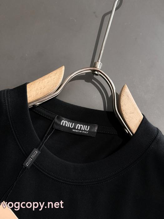 MIUMIUカッコイイ 最新トレンド 今年トレンドブランド 偽物 激安 通販半袖Tシャツ_0_2