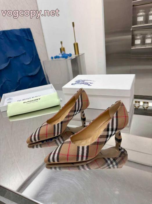 バーバリーブランド コピーサンダル春夏の流行りトップス クリスマスプレゼントにも 日本即完売予想.._0_0
