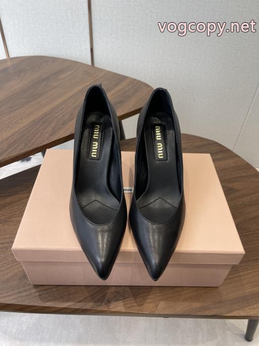 サンダルMIUMIUスーパー コピー 安心シーン問わずに使える 大人気可愛い 入手困難.._0_0