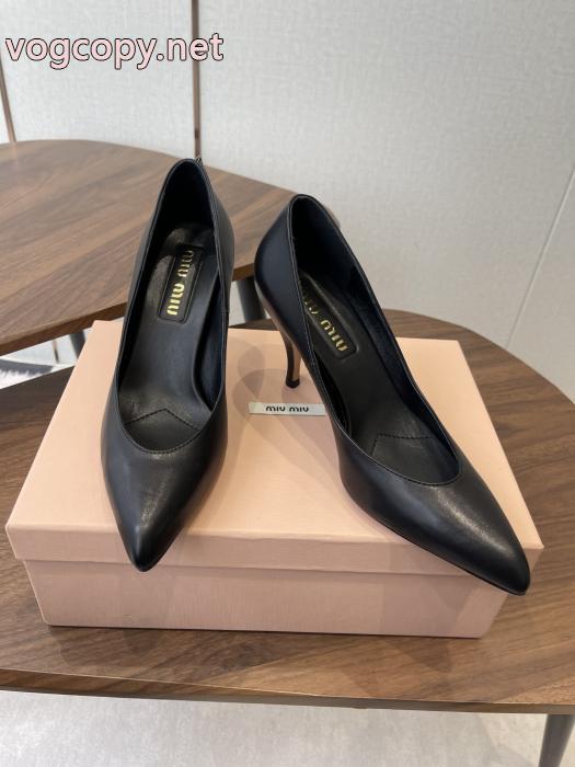 サンダルMIUMIUスーパー コピー 安心シーン問わずに使える 大人気可愛い 入手困難.._0_2