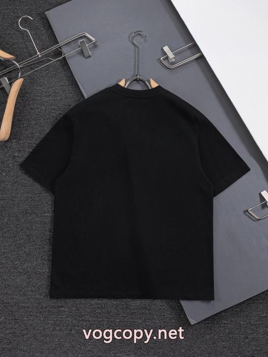 清潔感の高い新品 人気定番低価 都会的な印象スーパー コピー 通販半袖TシャツFENDI_0_1