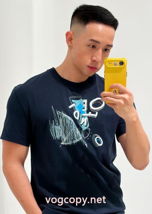 切り売り販売 今や定番アイテム好評品 存在感◎半袖Tシャツコピー ブランドFENDI_0_4