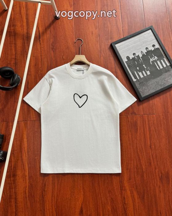 2026年人気商品 日本未入荷 最前線新作コピー 商品 ブランド半袖Tシャツバレンシアガ_0_0