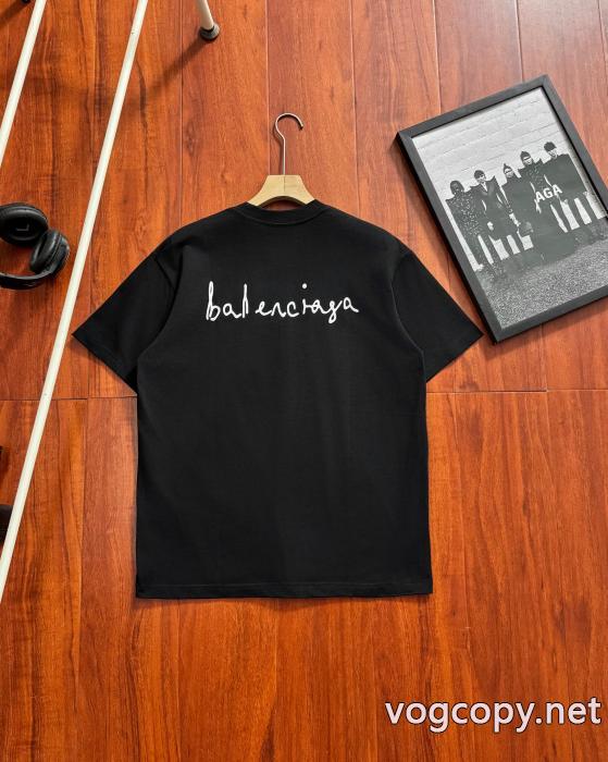 2026年人気商品 日本未入荷 最前線新作コピー 商品 ブランド半袖Tシャツバレンシアガ_0_2